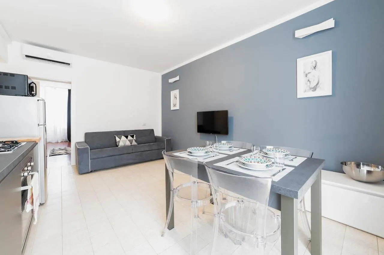 Roomy Apartment Close To Subway M5! Milán